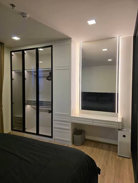 bedroom and room interior of XT Phayathai