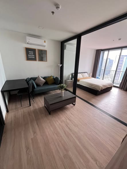 bedroom and room interior of XT Phayathai