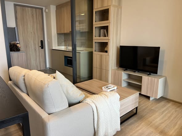 living room and bedroom of XT Phayathai