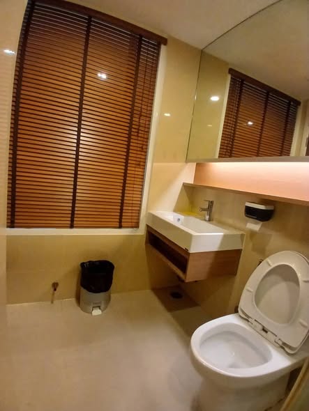 bathroom of 15 Sukhumvit Residences