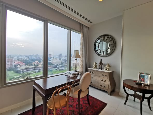 185 Rajadamri