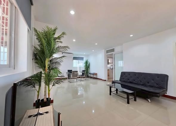 living room of บ้านเดี่ยว.2ชั้น พร้อมสระว่ายน้ำ