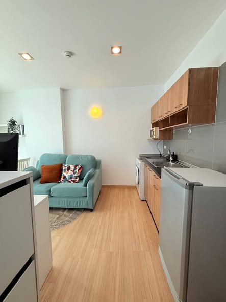 living room of คอนโดวันพลัส บิสสิเนสพาร์ค 2 (One Plus Business Park 2)