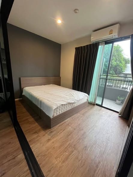 bedroom and room interior of ลิฟวิ่งเนสท์ ลาดพร้าว 44 (Living Nest Ladprao 44)