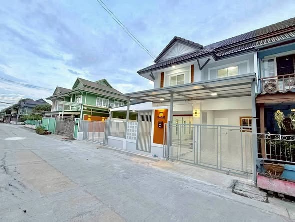 โครงการบ้านแฝด ซอยเพชรเกษม 66