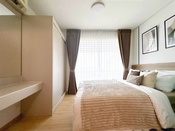 bedroom and room interior of A Space ME Sukhumvit 77