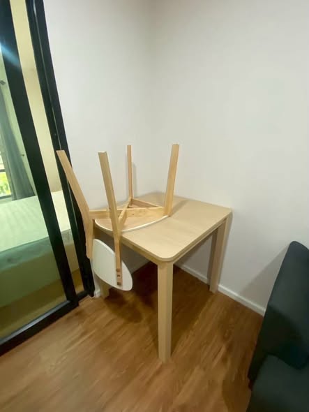 room interior of ALIVE SUKHUMVIT 76