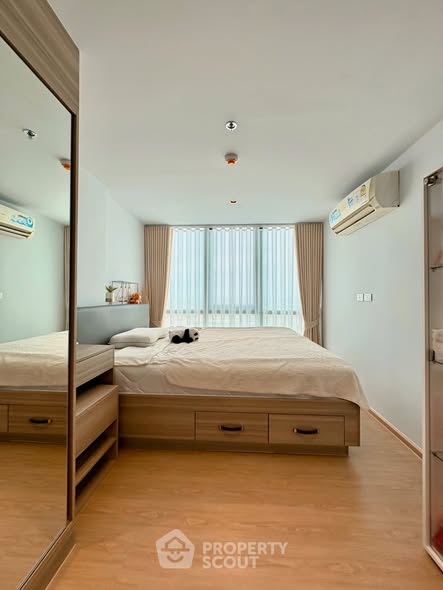 bedroom of Altitude Unicorn Sathorn