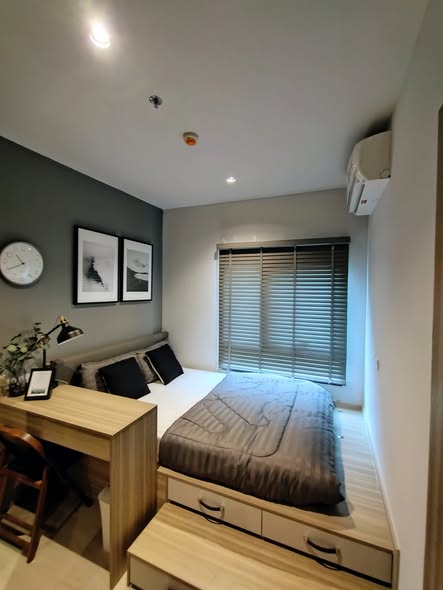 bedroom of Altitude Unicorn Sathorn