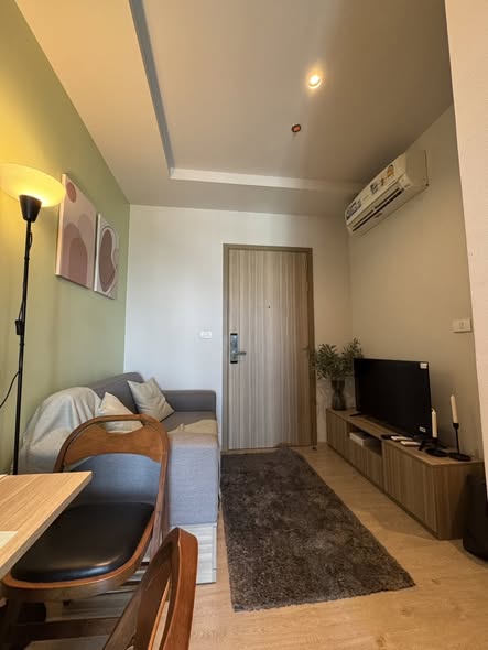 bedroom of Altitude Unicorn Sathorn