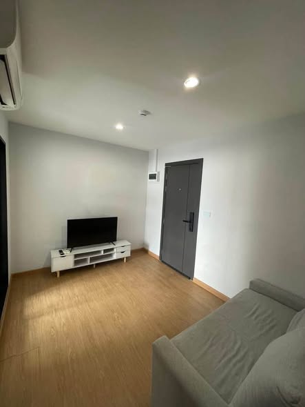 bedroom of Asher Ratchada-Huaikhwang