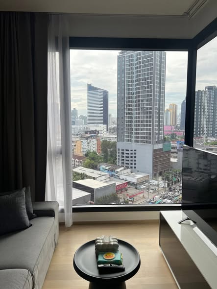 bedroom and living room of ASHTON Asoke – Rama 9