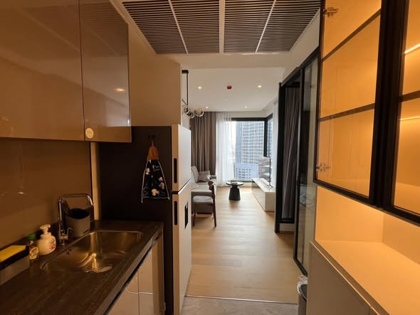 room interior and bathroom of ASHTON Asoke – Rama 9