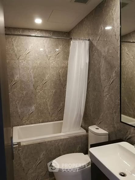 bathroom of Ashton Asoke