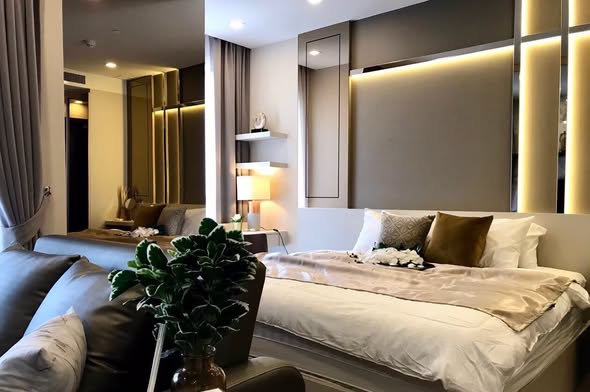 bedroom of Ashton Asoke