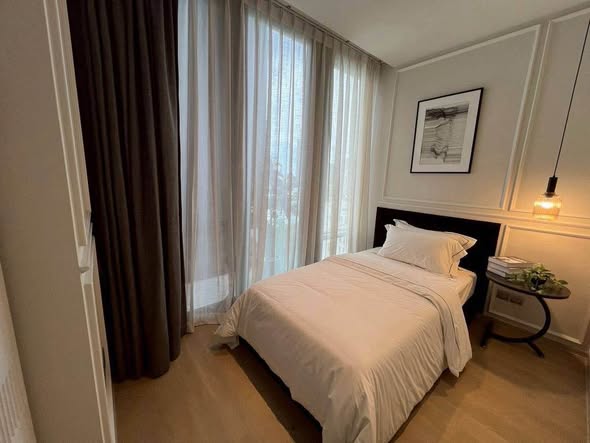 bedroom of Ashton Silom