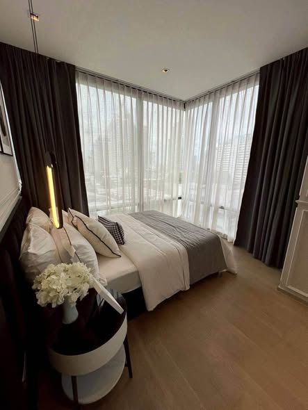 bedroom of Ashton Silom