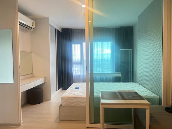 bedroom and room interior of Aspire Erawan Tower B