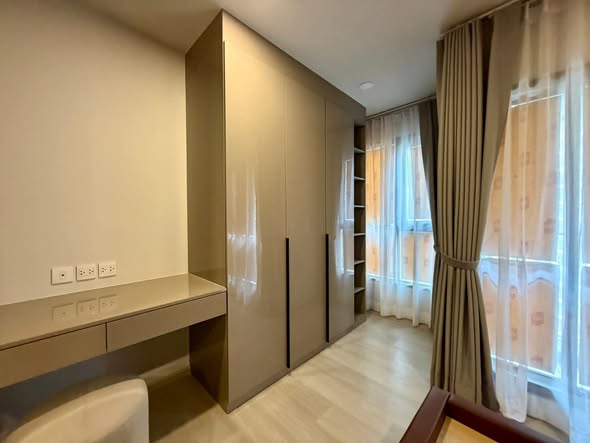 bedroom and room interior of Aspire Onnut Station