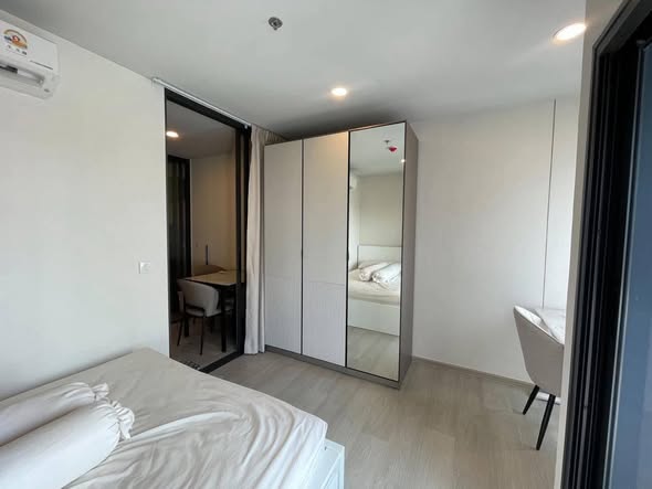 bedroom and room interior of Aspire Onnut Station