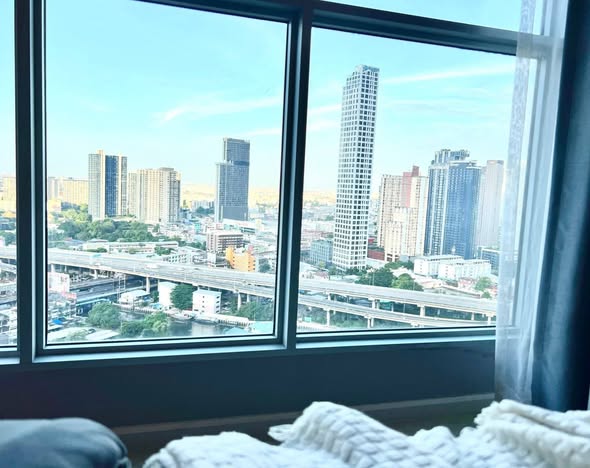 bedroom of Aspire Sukhumvit 48