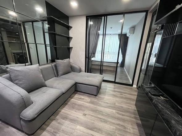 living room of Atmoz รัชดา-ห้วยขวาง คอนโด