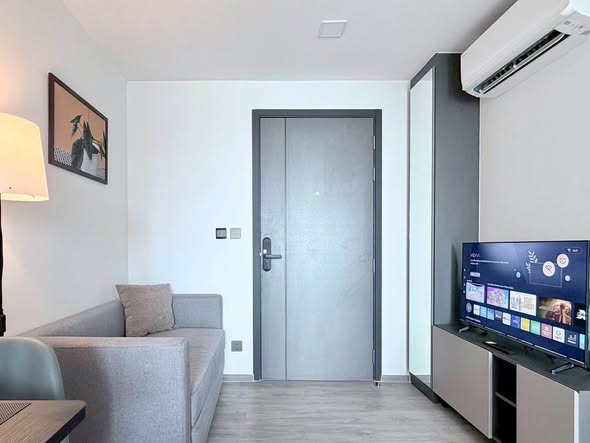 living room and room interior of Atmoz Palacio Ladprao Wanghin | แอทโมซ พาลาซิโอ ลาดพร้าว วังหิน