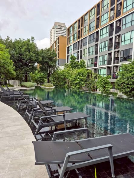 pool of Atmoz Tropicana Bangna