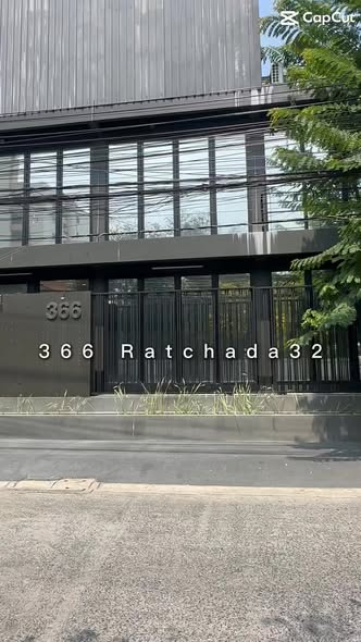 b CAMPUS