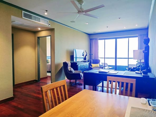 living room and room interior of Baan Chaopraya