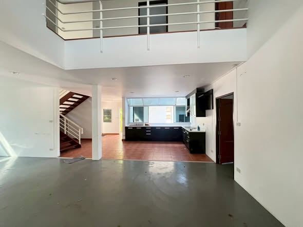room interior of Baan klang Krung (British Town – Thonglor)