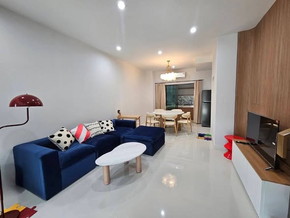 living room of Baan Klang Mueang Rama 9-Krungthep Kritha