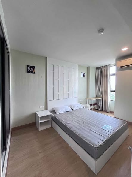 bedroom of Baan Navatara Condominium