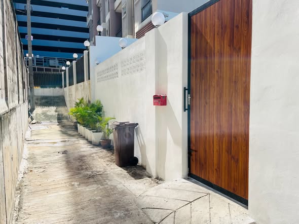 Baan Sathon Condominium
