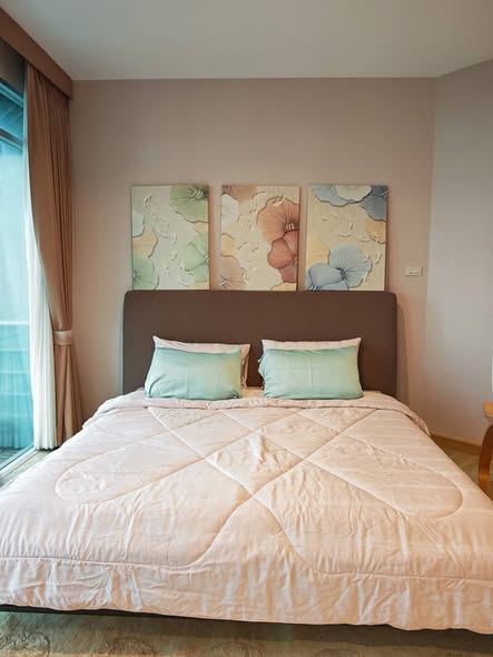 bedroom of Baan Sathorn Chao Phraya