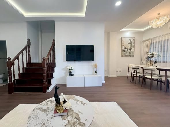 living room of Ban Klang Mueang Yaek Ratchada-Lat Phrao