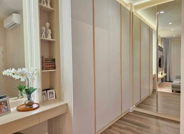 bedroom and room interior of Bangkok Boulevard Bangna KM.5 บางกอก บูเลอวาร์ด บางนา กม.5