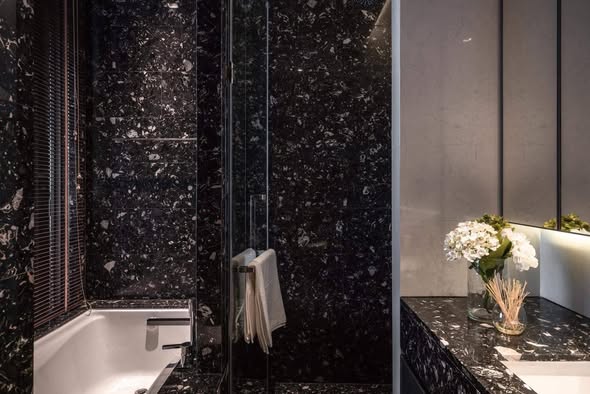 bathroom of BEATNIQ