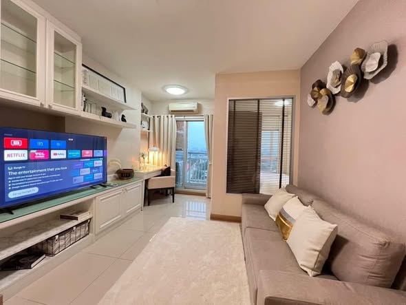 bedroom and living room of ยูนิโอ รามคำแหง-เสรีไทย