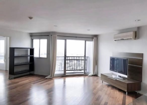 living room of Belle Park Residence