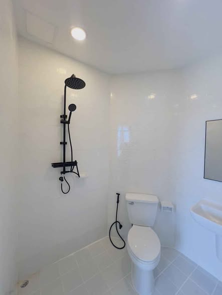 bathroom of Best Point Condominium