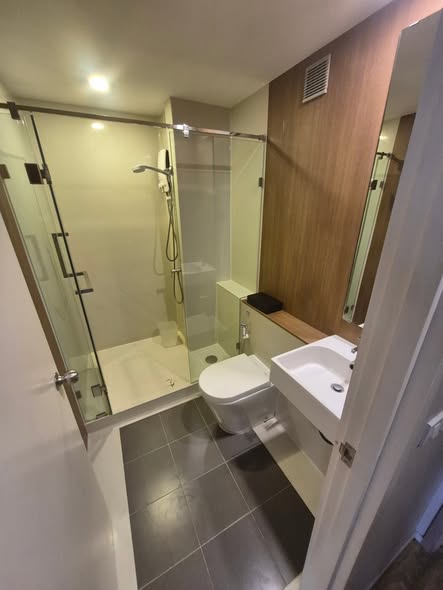 bathroom of Blossom Condo Sathon-Charoen Rat