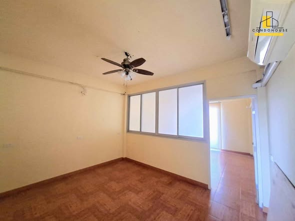 Building for Sale 3 storey