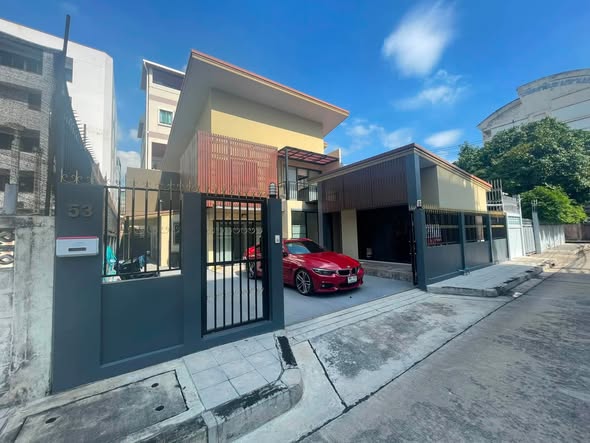 Casa Presto House Wongwan-Pinklao | Q House