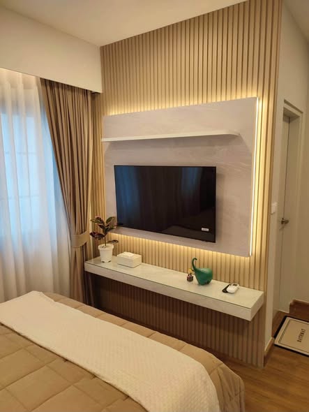 bedroom and bathroom of Centro Bangna
