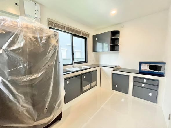 kitchen of Centro Vibhavadi