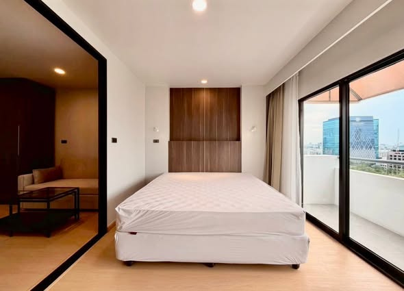 bedroom and room interior of Centurion Park Condominium