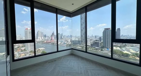 room interior of Chapter Charoennakhon–Riverside