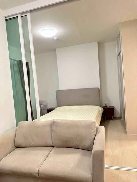 bedroom and room interior of Chapter One Eco Ratchada-HuaiKhwang