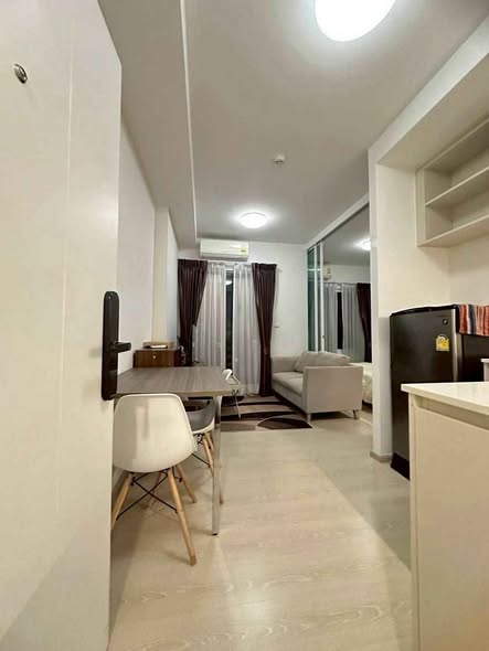 bedroom and room interior of Chapter One Eco Ratchada-HuaiKhwang